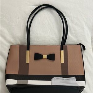 Elegant Tan and Black Bow Accent Handbag